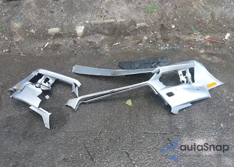 2018 Audi A4 2.0T Premium/2.0T Tech Premium z USA, uszkodzony, nr VIN WAUENAF47JA180805